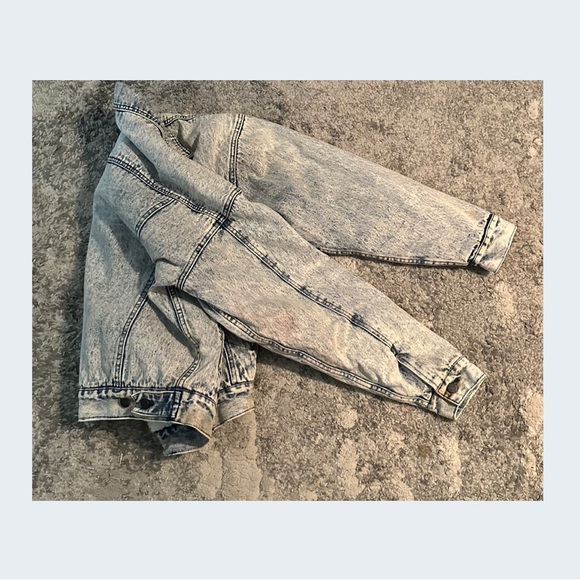 Vintage Unisex 1980's Denim Trucker Jacket by CIVICWEAR INTERNATIONAL - Picture 4 of 8